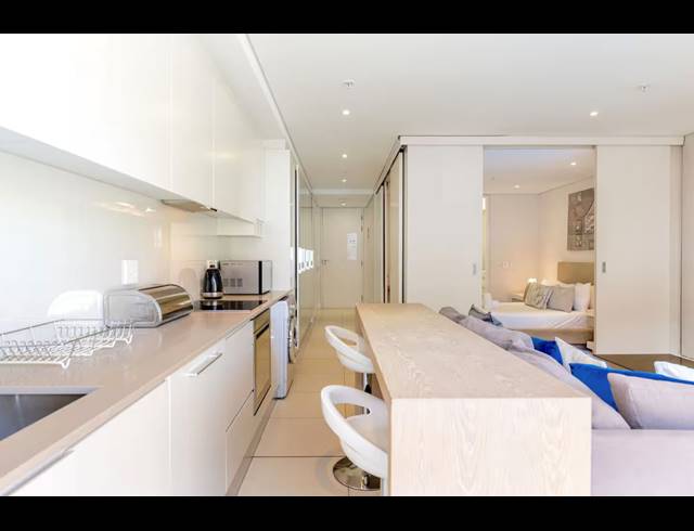1 BEDROOM APARTMENT TO LET IN DE WATERKANT